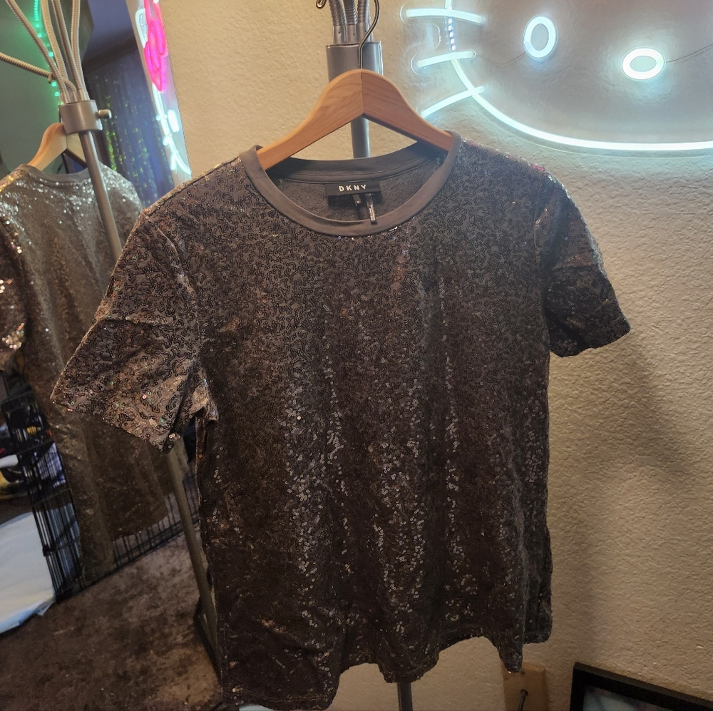 💝💝💝DKNY Grey Sequin Short Sleeve Tee💝💝💝
